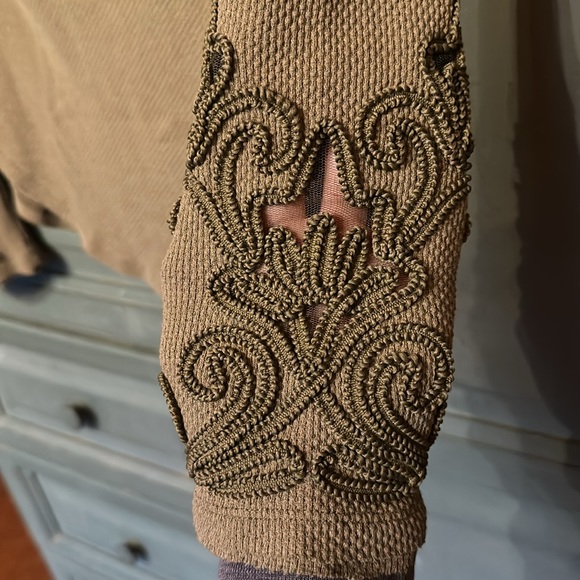 Free People Thermal Long-sleeve Shirt with Embellishments on the Sleeves *AS IS - Picture 4 of 6